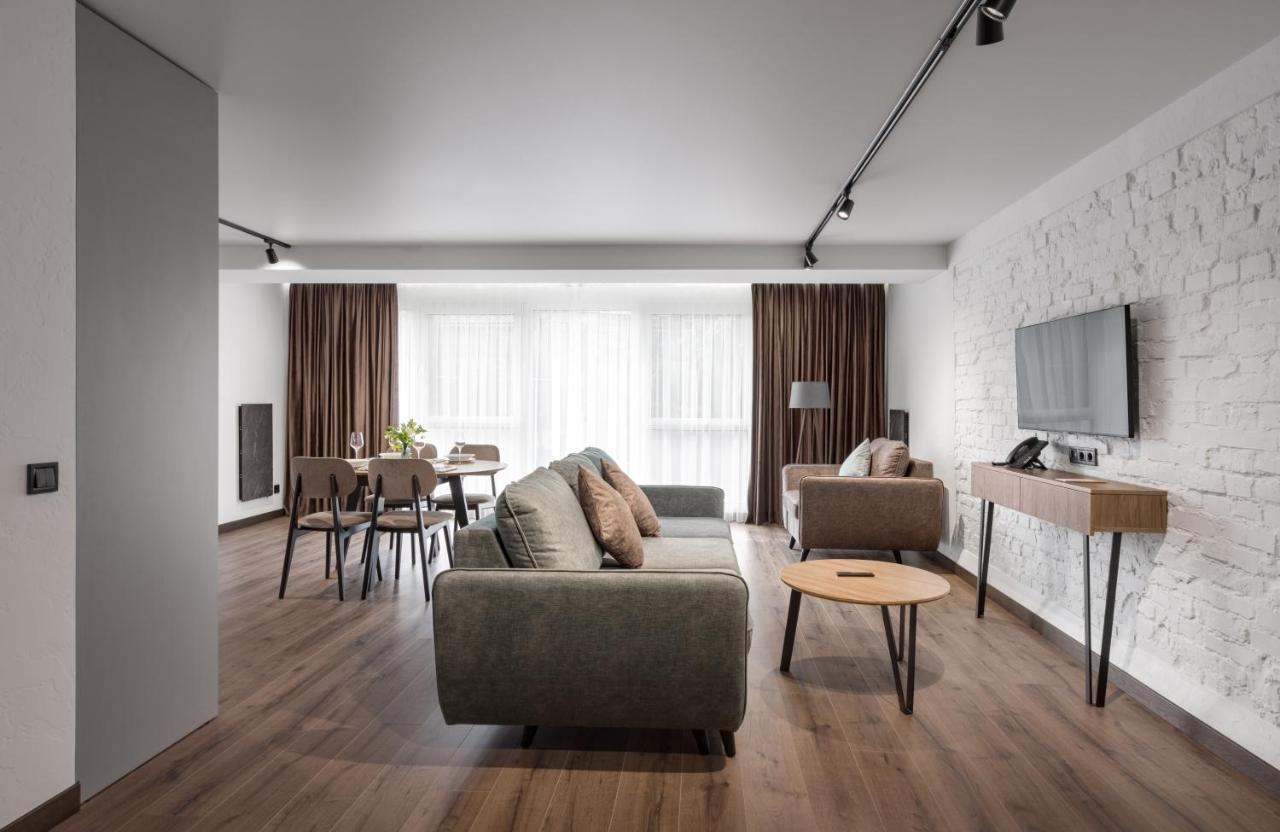 Apartel Uzhhorod Luaran gambar