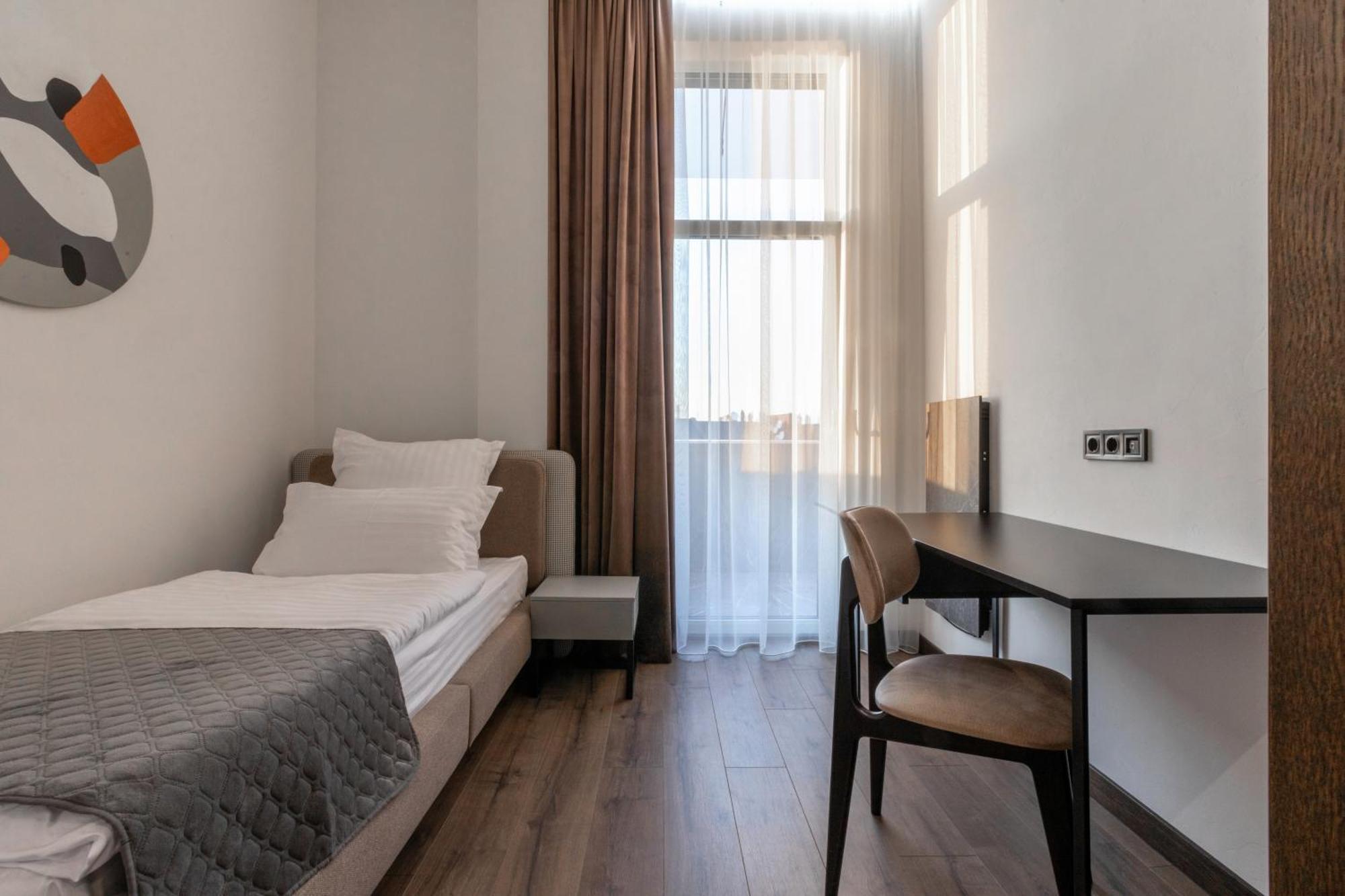 Apartel Uzhhorod Luaran gambar