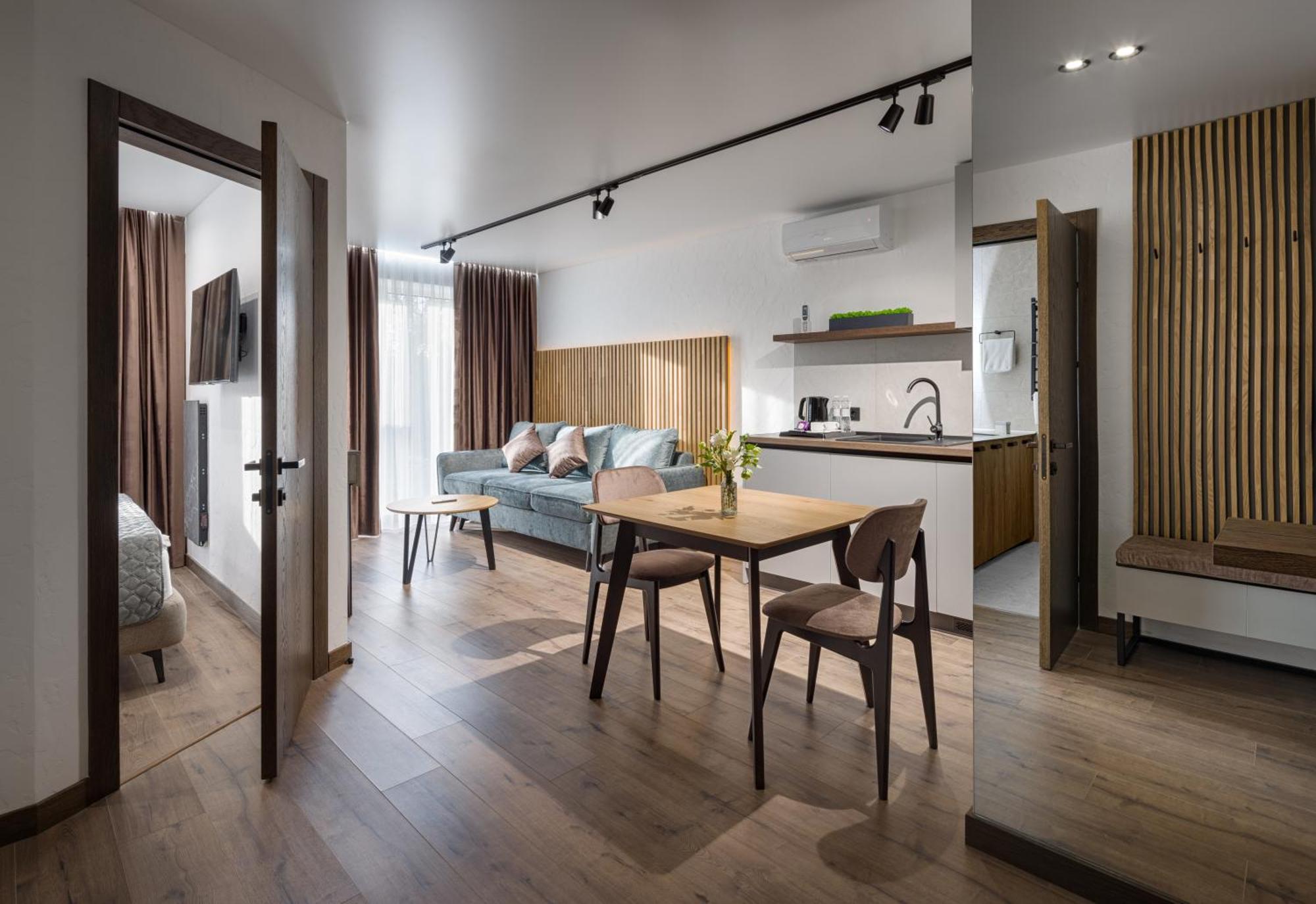 Apartel Uzhhorod Luaran gambar